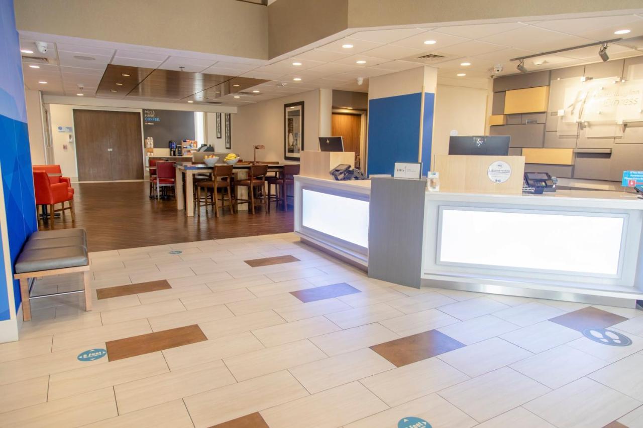 Holiday Inn Express Marshfield - Springfield Area By Ihg Ngoại thất bức ảnh
