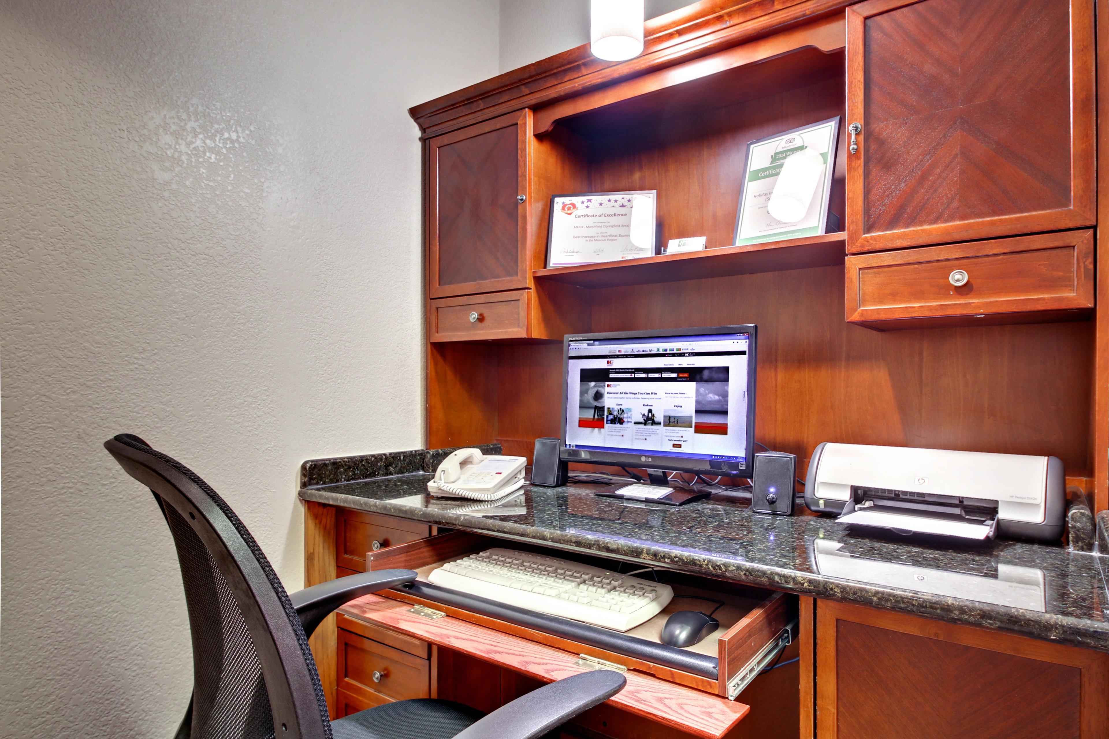 Holiday Inn Express Marshfield - Springfield Area By Ihg Ngoại thất bức ảnh