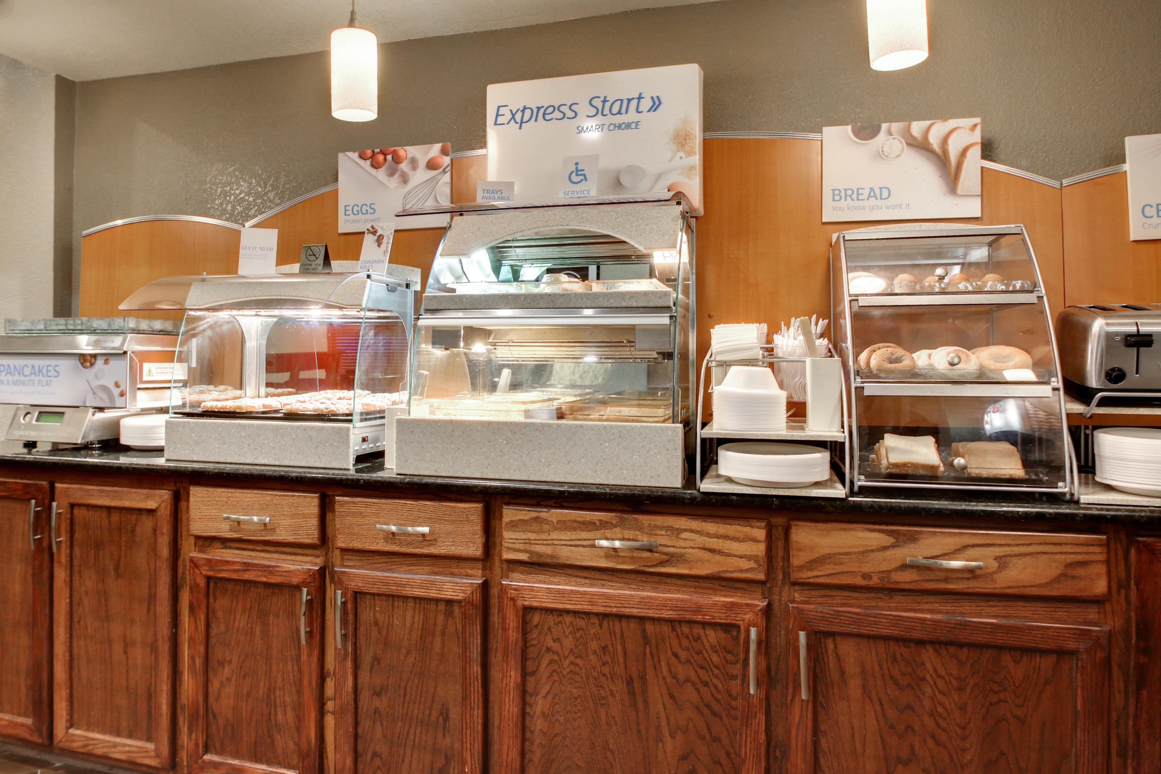 Holiday Inn Express Marshfield - Springfield Area By Ihg Ngoại thất bức ảnh