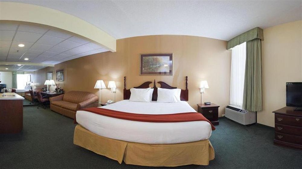 Holiday Inn Express Marshfield - Springfield Area By Ihg Ngoại thất bức ảnh